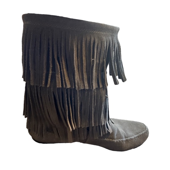 Suede fringe moccasin-style boots in great condition - Picture 5 of 14